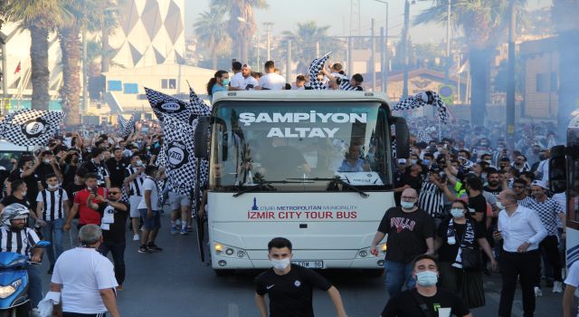 Şampiyon Altay'ın İzmir’i Saran Coşkusu