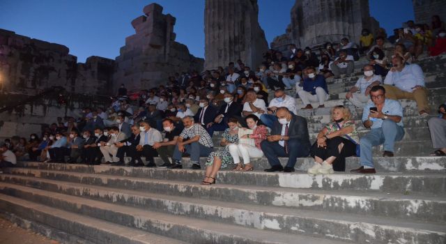 Apollon Tapınağında Yıllar Sonra Türk Esintisi