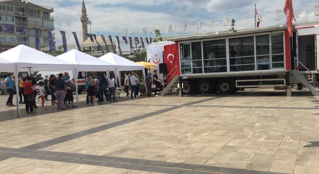 Aydın'da Mobil Aşı Tırı Hizmete Başladı