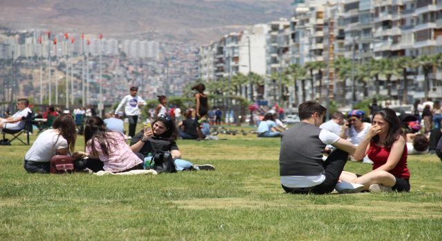 Kısıtlamasız Cumartesi'de Kordonboyu Yoğunluğu