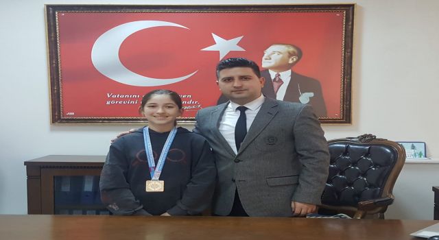 Köşklü Zeynep Gurur Yaşattı