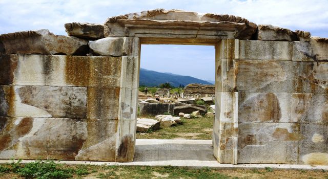 Magnesia Antik Kenti’nde Devir Teslim Töreni Gerçekleştirildi