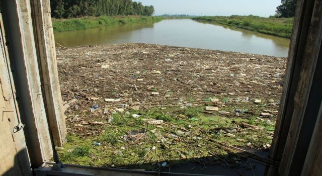 Balıkçılar Menderes'in Su Kirliliğine Dikkat Çekti