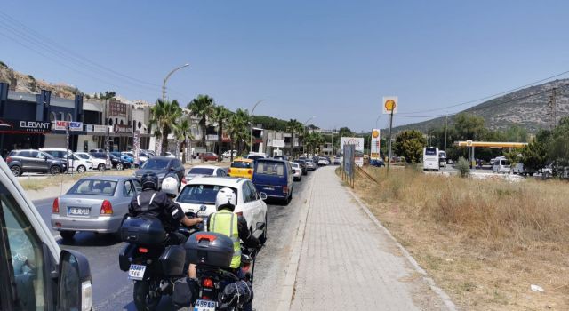 Kuşadası-İzmir Geçişinde Dönüş Trafiği Geçmedi