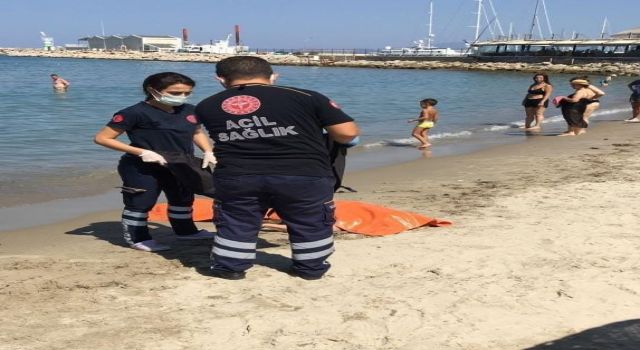 Kuşadası'nda Denize Giren Yaşlı Kadın Boğularak Can Verdi