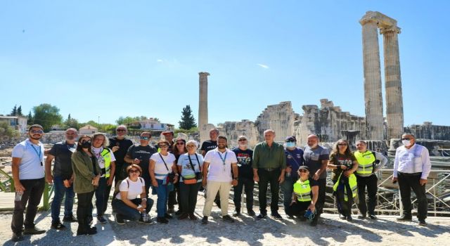 Didim'den Motosiklet Tutkunları Geçti