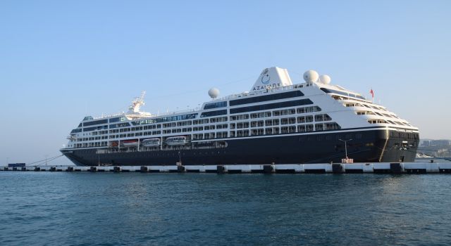 'Azamara Journey' Kuşadası'nda