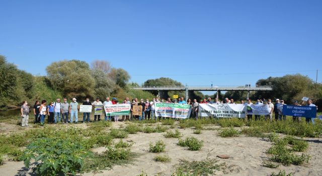 Büyük Menderes'de Yaşanan Kuraklığa Çevreciler Dikkat Çekti