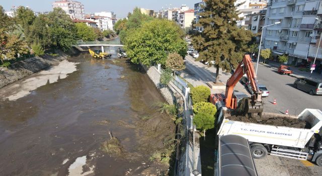 Efeler Belediyesi Tabakhane Deresi'ni Temizlik Çalışmalarına Başladı