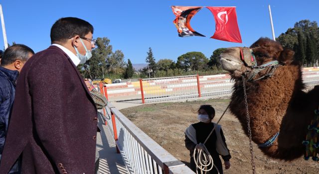 Başkan Özcan deve sahiplerini yalnız bırakmadı