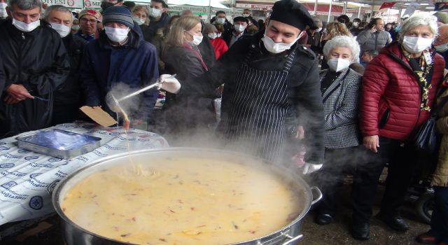 Tarhana çorbasını gören kuyruğa girdi