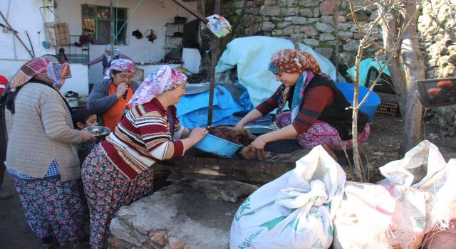 Asırlık 'ayak yağı' geleneğini yaşatmaya devam ediyorlar