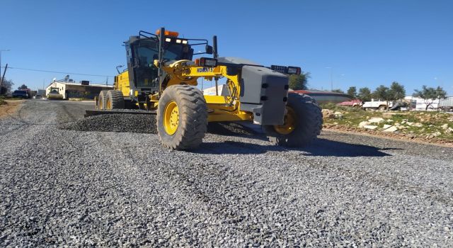 Didim'de yol düzenleme çalışmaları tüm hızıyla devam ediyor