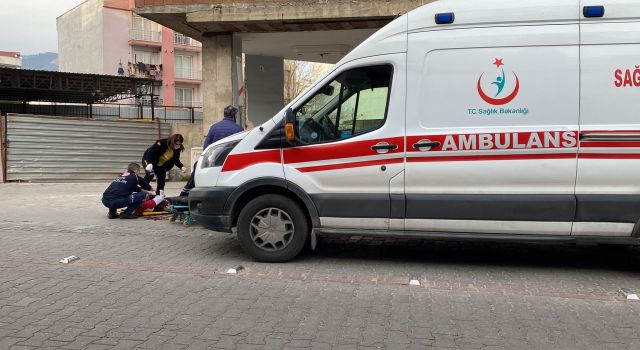 İnşaat halindeki binadan yola düşen kişi ağır yaralandı