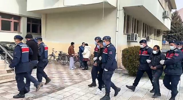 Tarihi demiryolunu söken 6 kişiyi JASAT yakaladı