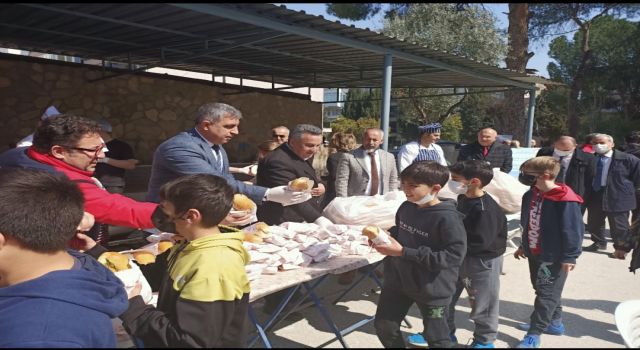 Nazilli'de öğrencilere "Balık yiyorum, sağlıklı büyüyorum” etkinliği