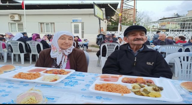 Aydın Büyükşehir Belediyesi iftar sofralarında gönülleri buluşturuyor