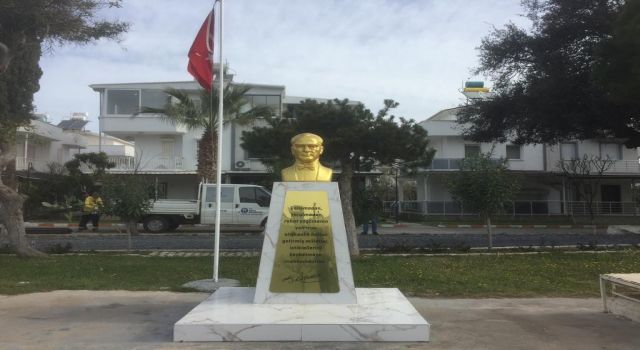 Didim'de her siteye Atatürk büstü 