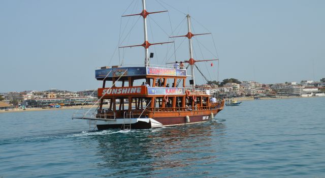 Didim’de tatilcilerin vazgeçilmezi tekne turları start verdi 