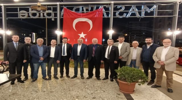 Nazilli'de 6 siyasi parti başkanları iftarda buluştu