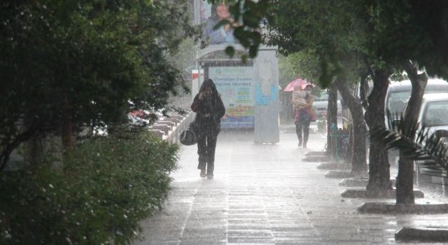 Meteoroloji'den Aydın'a sağanak yağış uyarısı