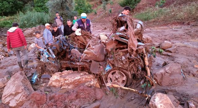 Selden geriye kalanlar fotoğraf karelerine yansıdı