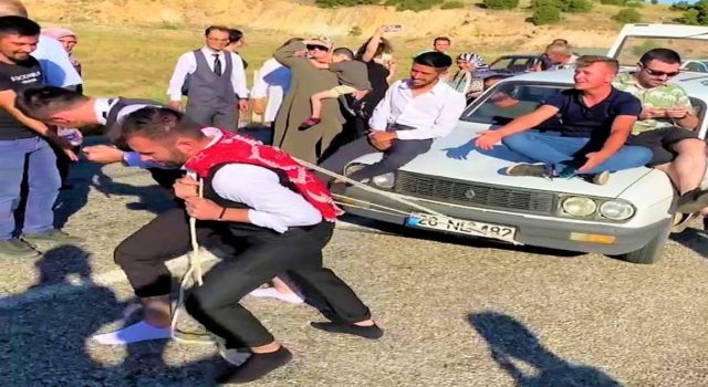 Damat ve sağdıcına eziyet olsun diye 1 tonluk aracı çektirdiler