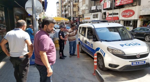 Taciz ettiği kadının yakınları tarafından darp edilen şahsı linçten polis kurtardı