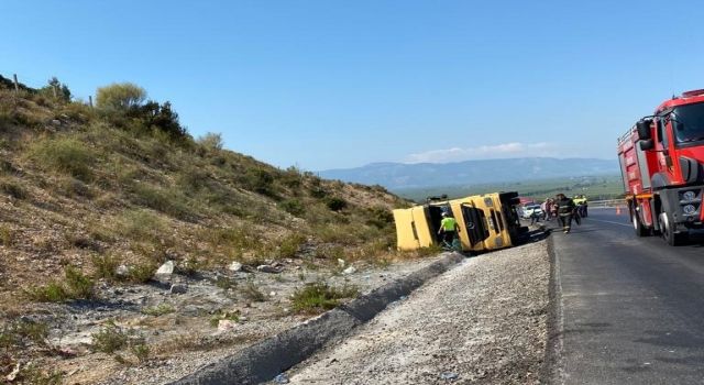 Akaryakıt tankeri devrildi: 1 yaralı 