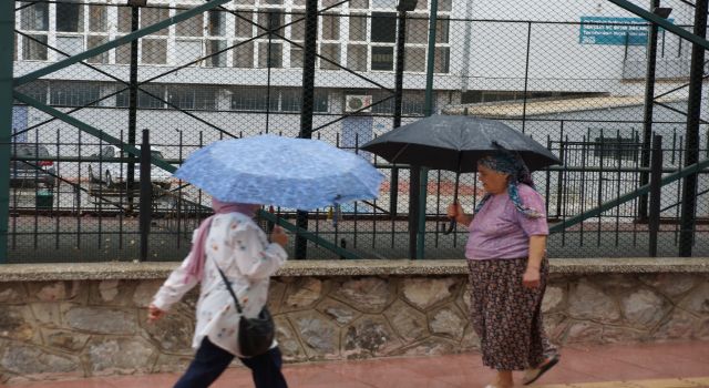 Aydın’da beklenen yağış başladı