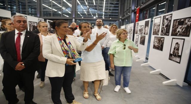 Aydın'da 'Atatürk Fotoğrafları Sergisi' Tekstil Park Sanat Galerisi'nde açıldı