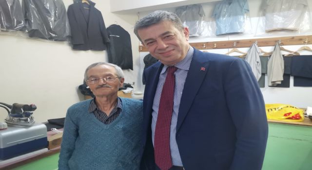 Aydın'da yılın ahisi 62 yıllık terzi Gülcan seçildi