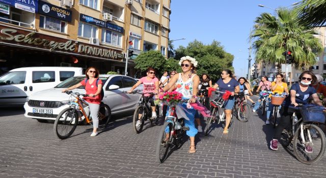 Nazilli’de 'Süslü Kadınlar' bisiklet turu gerçekleştirdi