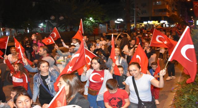 Cumhuriyet coşkusu Nazilli'yi sardı