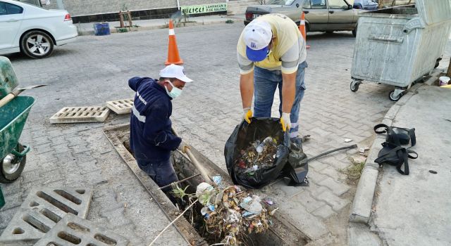 Didim Belediyesi kış sezonu öncesi mazgal temizliği yaptı