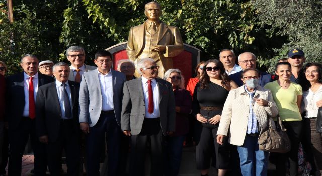 Hamzallı Mahallesi’nde Atatürk Büstü düzenlenen tören ile açıldı