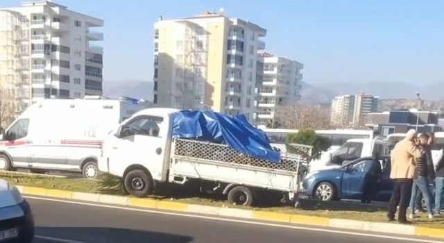 Nazilli'de zincirleme trafik kazası 