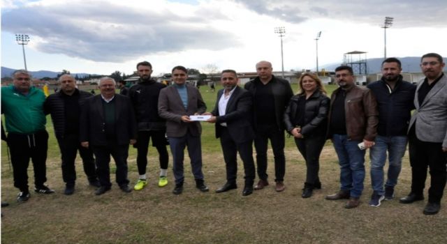 Nazilli belediyespor yönetici ve üyelerinden anlamlı bağış