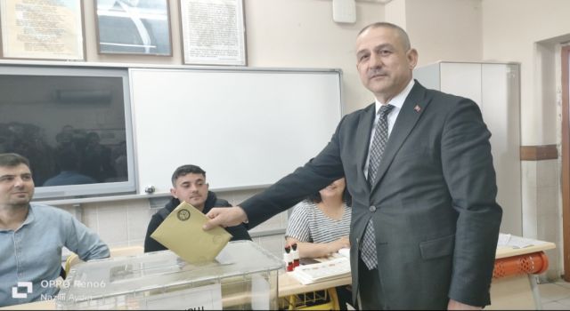 Ak Partili Abak oyunu eşiyle birlikte kullandı 