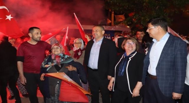 Ak Parti'li Abak'a coşkulu karşılama