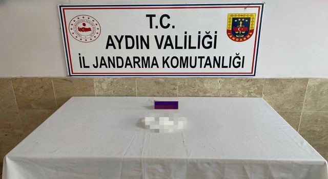 Motosikletli torbacı, jandarmadan kaçamadı