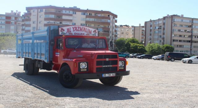 Selvi Boylum Al Yazmalım'ın sanki ikizi