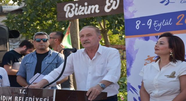 Dünya Didim’i Seviyor” festivali renkli görüntülere sahne oldu