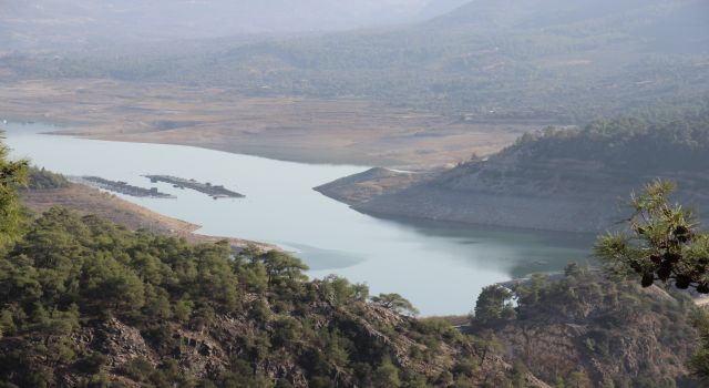 Kemer Barajı su seviyesi alarm veriyor