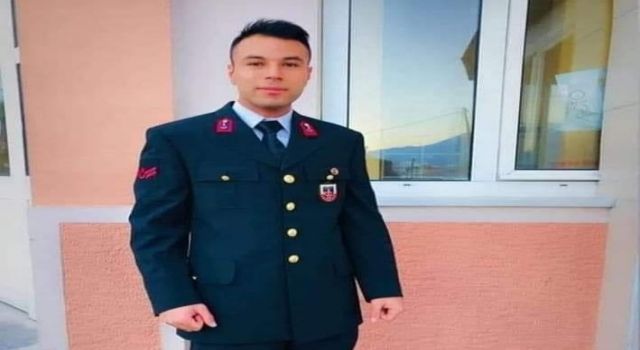 Genç asker son yolculuğuna uğurlandı