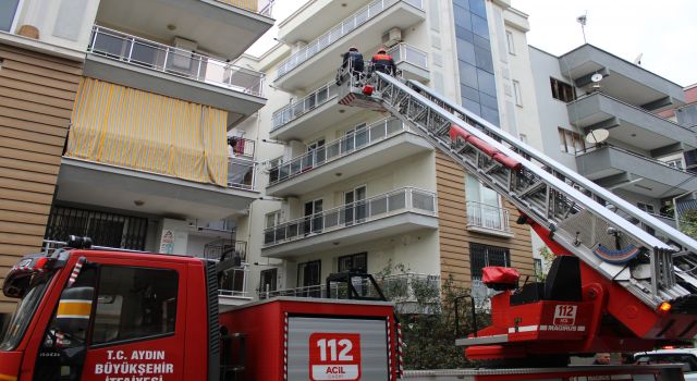 Alkolün dozunu kaçırınca, balkonda sızdı