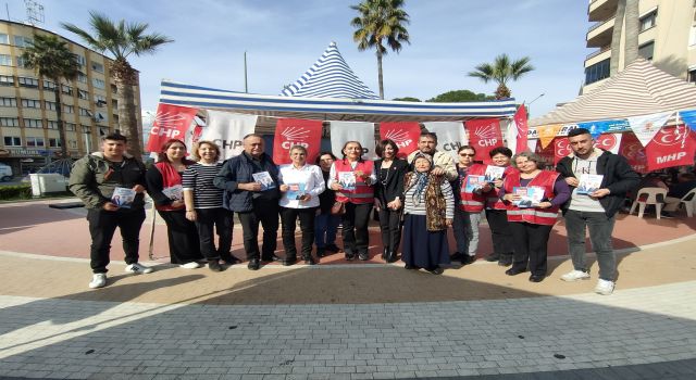 CHP'nin standına yoğun ilgi