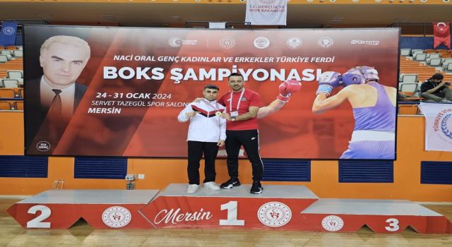 Nazilli Belediyespor boksörü Türkiye şampiyonu oldu