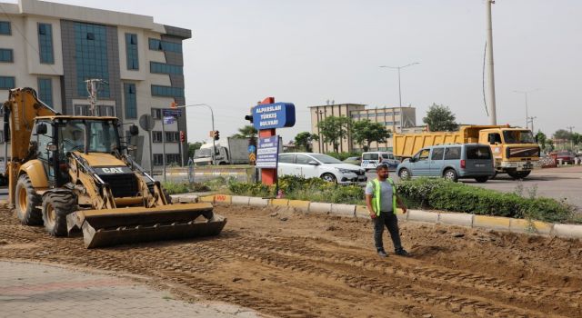 Büyükşehir Nazilli Alparslan Türkeş Bulvarı'nda kazı çalışmalarına başladı