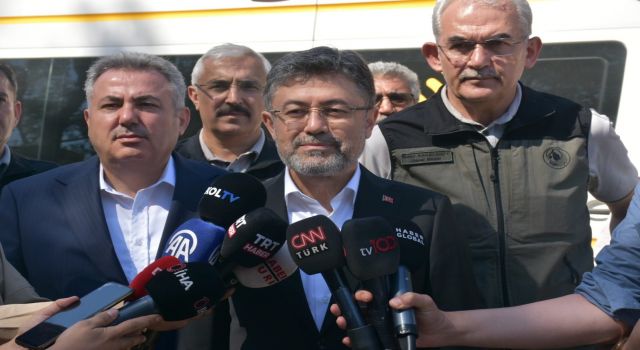 Bakan Yumaklı: "Kuşadası'ndaki orman yangını kontrol altında"